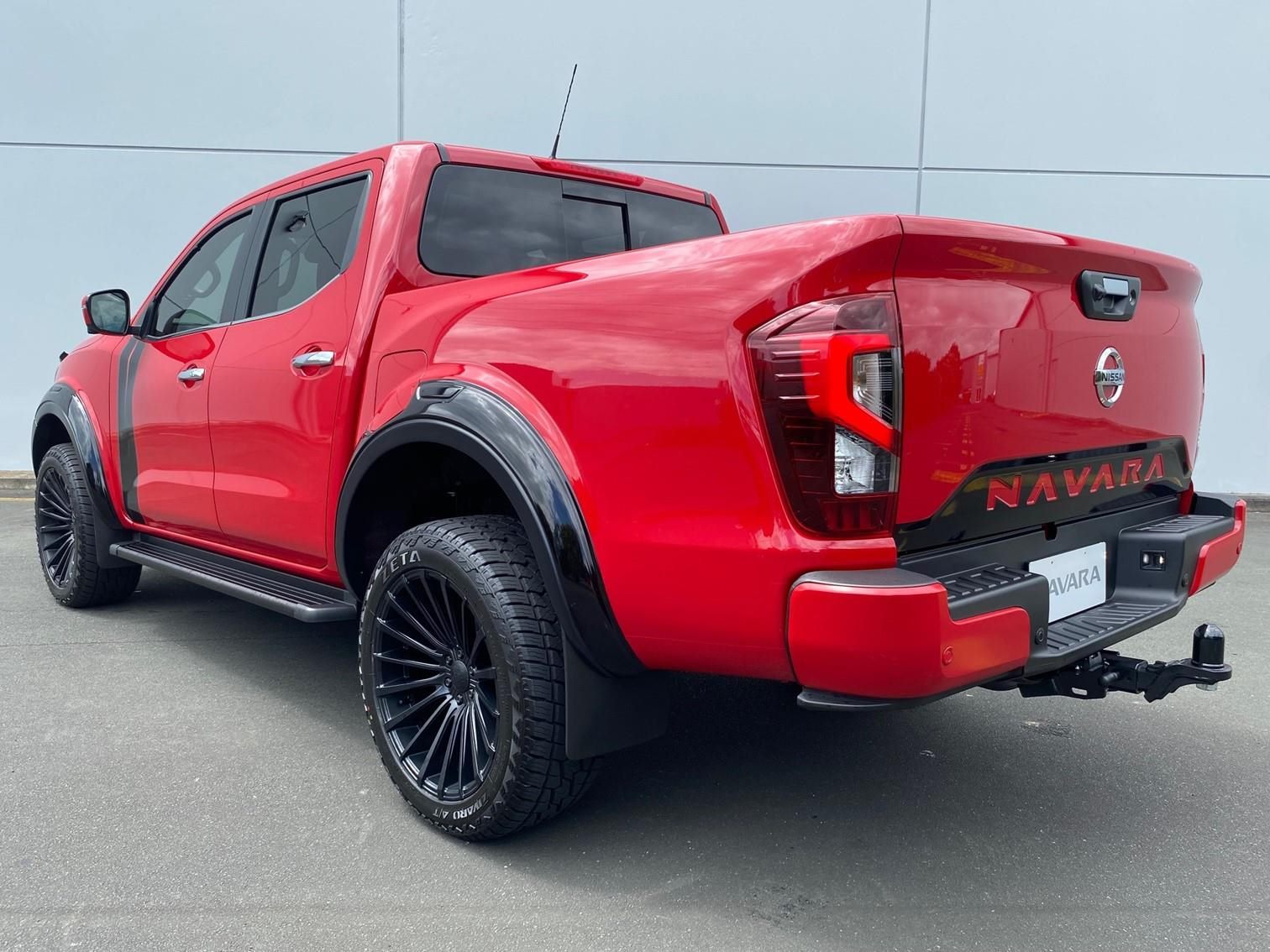 Nissan Navara STX Flared on 20" Covert RV1
