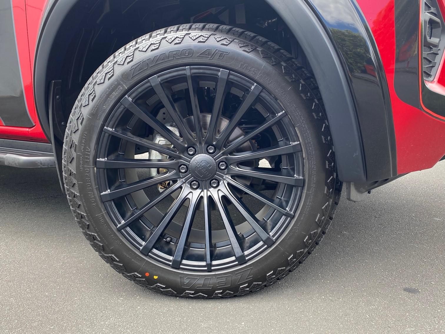 Nissan Navara STX Flared on 20" Covert RV1