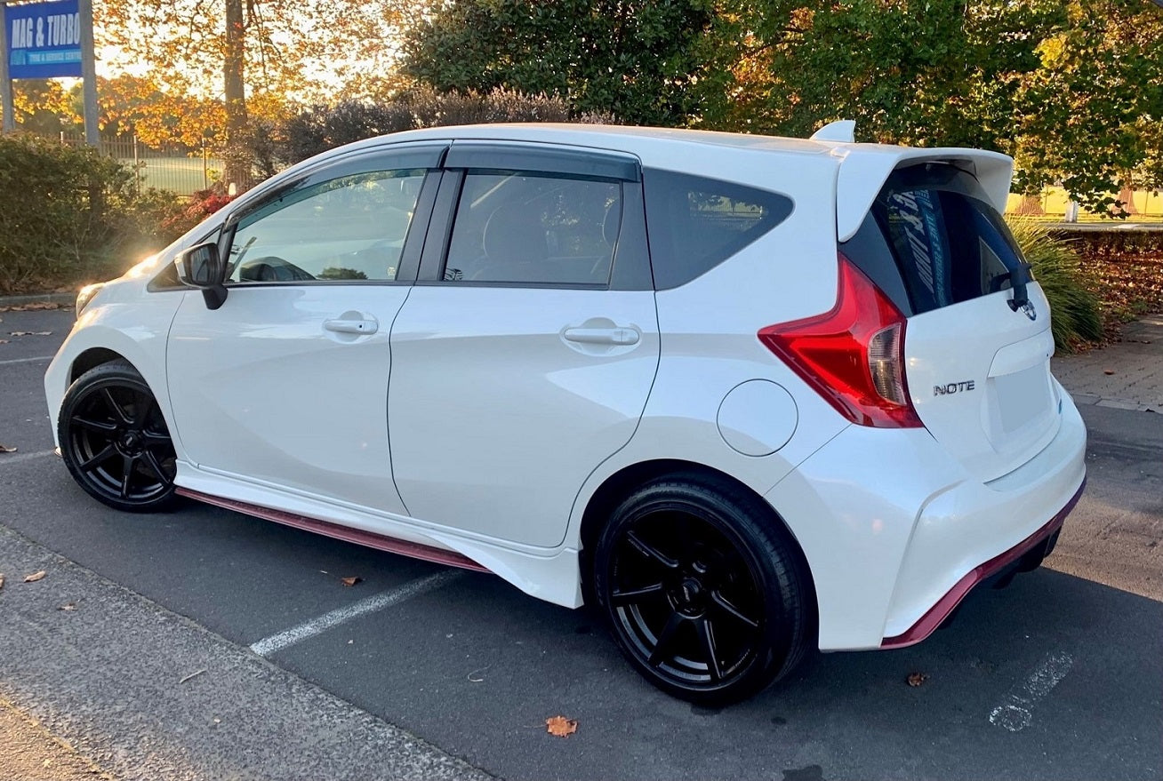 Nissan Note Nismo lowered on 17" BGW JD7