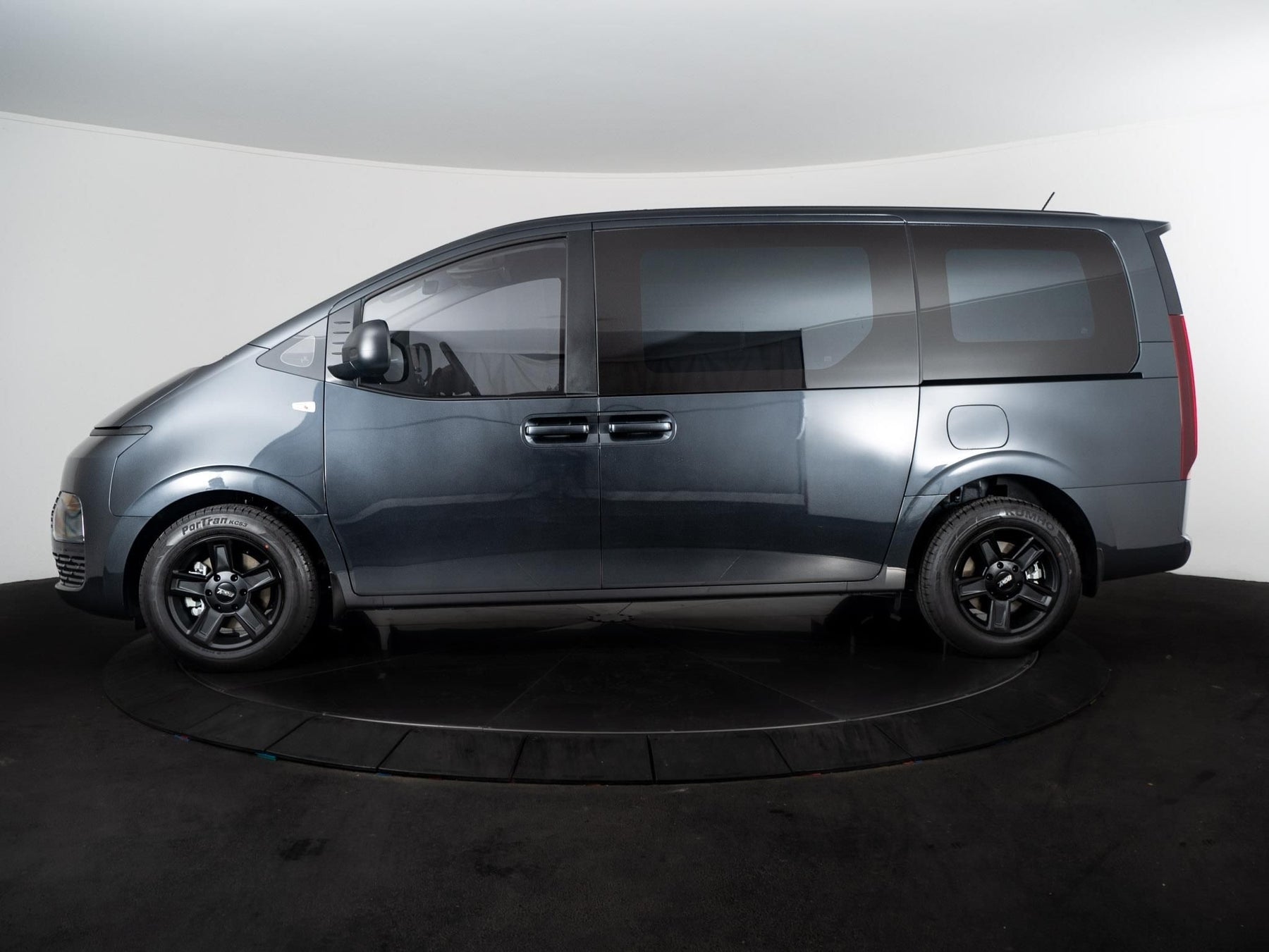 Hyundai Staria Load (2022) on BGW Trader