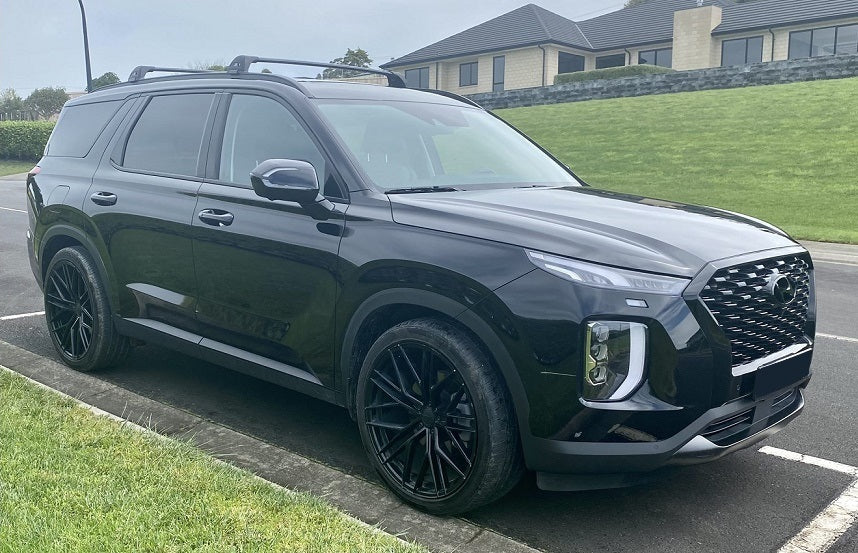 Hyundai Palisade on 22x9.5" BGW Prost