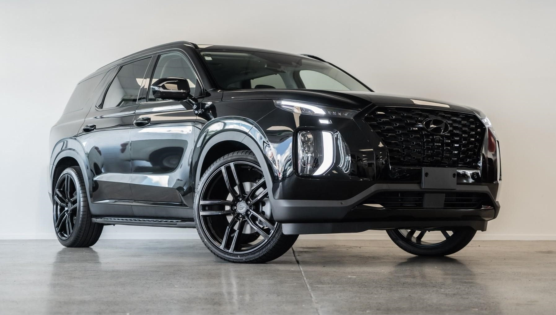 Hyundai Palisade (2021) on Covert CV3