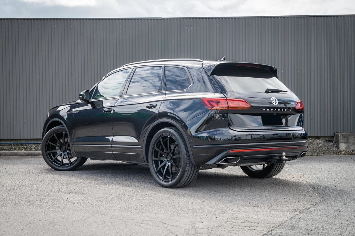 VW Touareg (2019) on BGW Pursuit