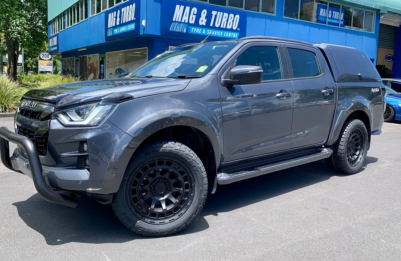 Isuzu D-Max on Black Rhino Chamber