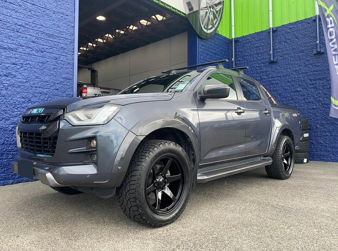 Isuzu D-Max (2021) on 20x9.5" BGW Escobar