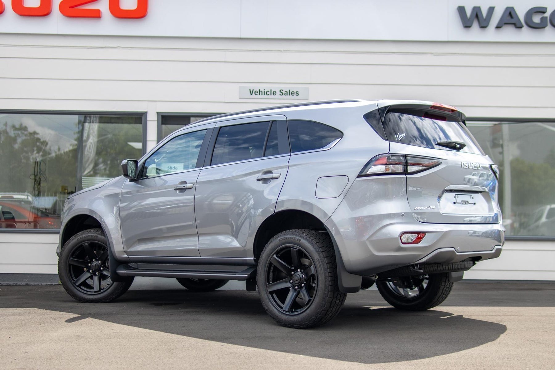 Isuzu MU-X (2021) on BGW Beast