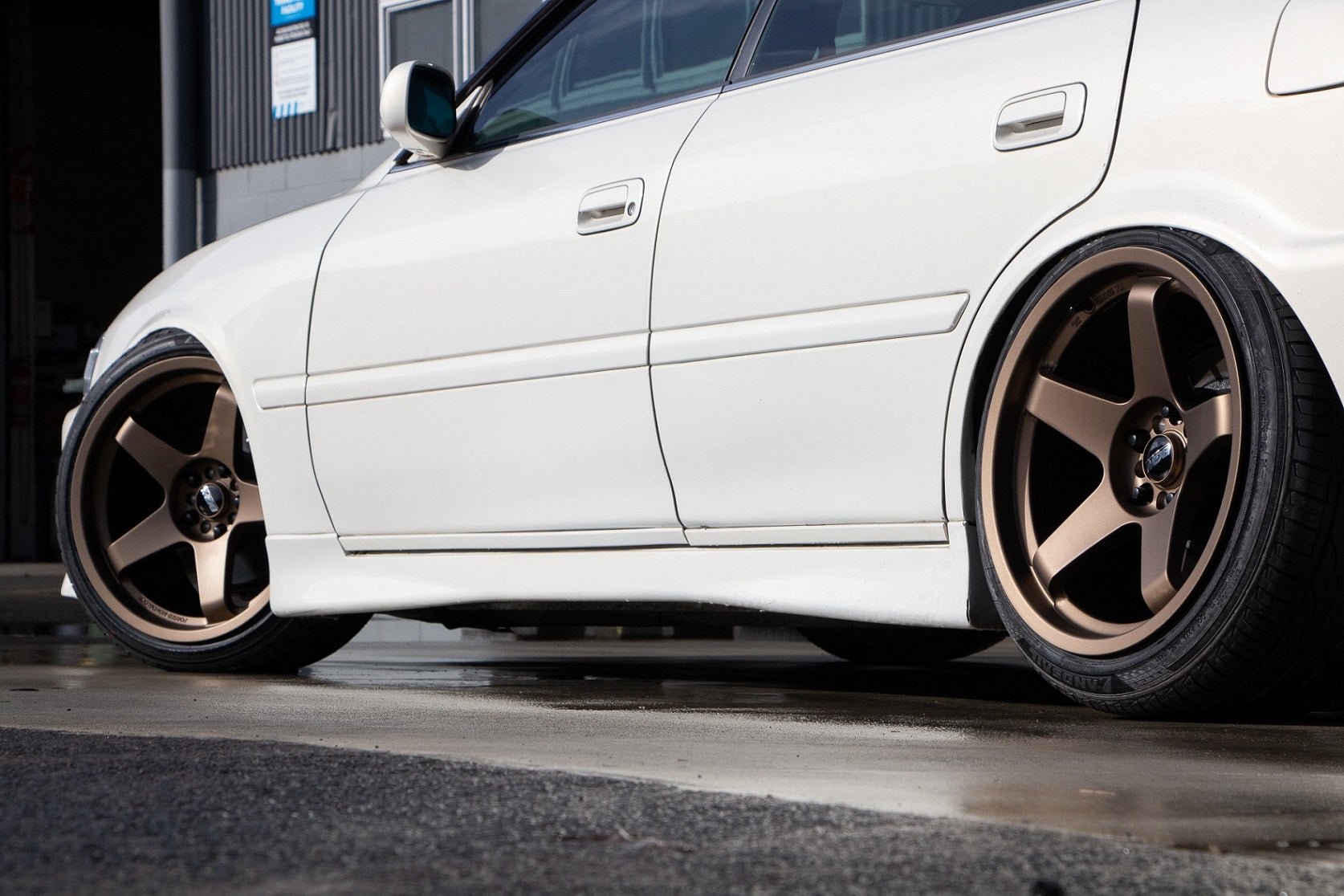 Toyota Chaser on BGW DC Five