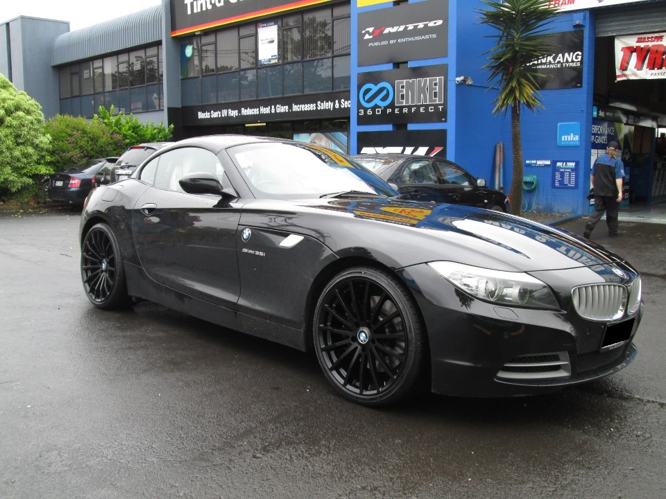 BMW z4 матовая черная